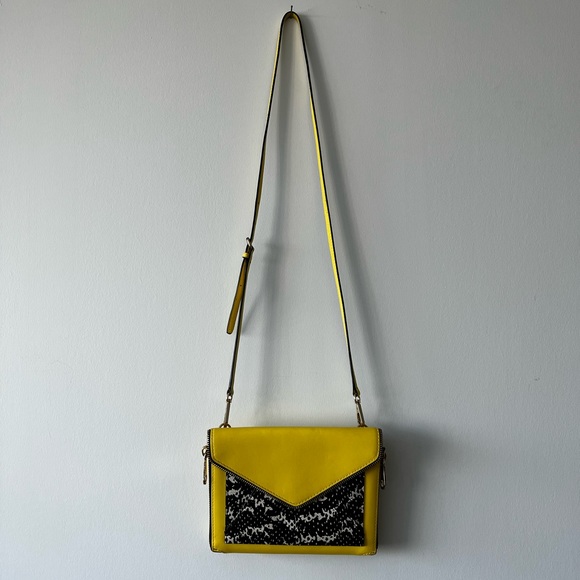 Rebecca Minkoff crossbody envelope purse in yellow with animal print detail - Picture 2 of 11